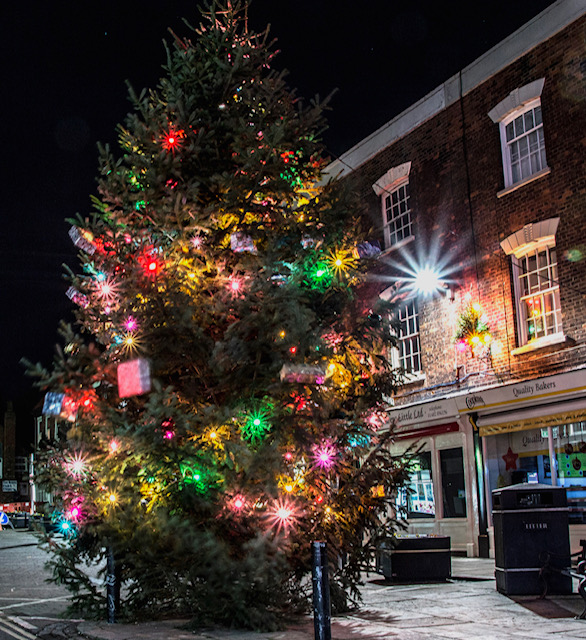 CHRISTMAS LIGHT SWITCH ON
